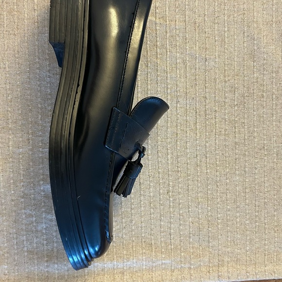 Zara Tassel Loafers - Picture 3 of 6